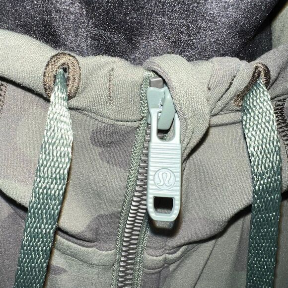 Lululemon Hooded Define Jacket *Nulu Womens 8 Incognito Camo Multi Gator Green - Picture 4 of 10